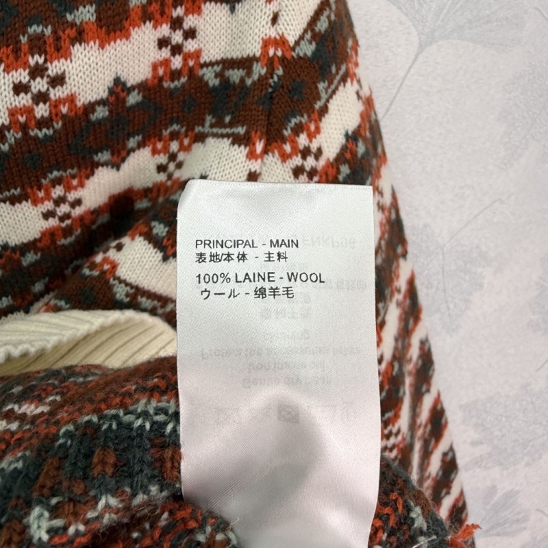 l0vis Vvtt0n sweaters